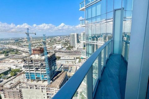 Condo in Miami, Florida, 1 bedroom № 2243113 - photo 23