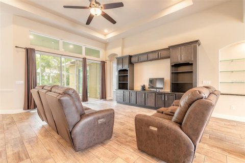Villa ou maison à vendre à New Smyrna Beach, Floride: 3 chambres, 254.92 m2 № 2371513 - photo 19