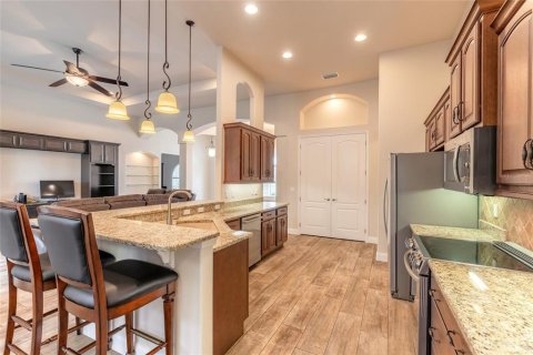Villa ou maison à vendre à New Smyrna Beach, Floride: 3 chambres, 254.92 m2 № 2371513 - photo 4