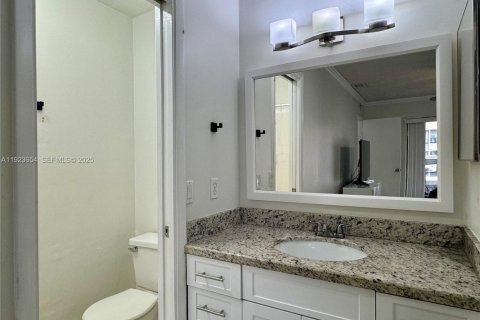 Copropriété à louer à Miami, Floride: 2 chambres, 69.68 m2 № 1983620 - photo 13