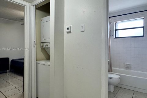 Copropriété à louer à Miami, Floride: 2 chambres, 69.68 m2 № 1983620 - photo 20