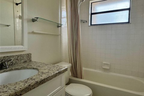 Copropriété à louer à Miami, Floride: 2 chambres, 69.68 m2 № 1983620 - photo 19