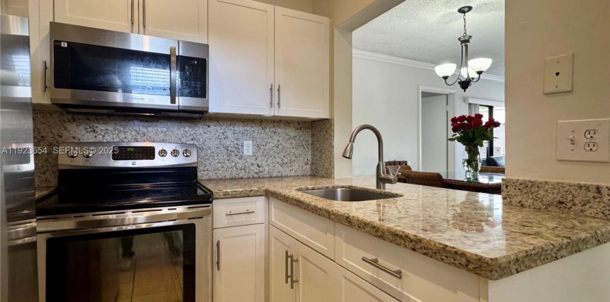 Condo à Miami, Floride, 2 chambres № 1983620