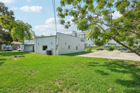Commercial property in Saint Petersburg, Florida 201.04 sq.m. № 1318520 - photo 8