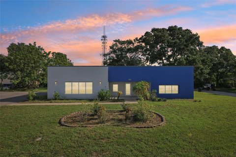 Commercial property in Saint Petersburg, Florida 201.04 sq.m. № 1318520 - photo 21