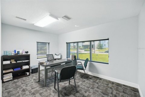 Commercial property in Saint Petersburg, Florida 201.04 sq.m. № 1318520 - photo 30