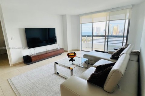 Copropriété à louer à Aventura, Floride: 2 chambres, 109.72 m2 № 1922173 - photo 4