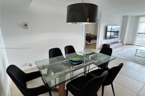 Copropriété à louer à Aventura, Floride: 2 chambres, 109.72 m2 № 1922173 - photo 11
