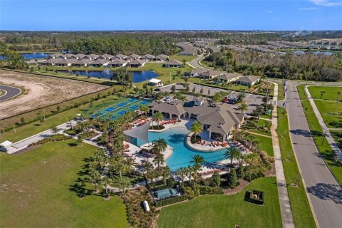 Villa ou maison à vendre à Clermont, Floride: 4 chambres, 225.29 m2 № 2388586 - photo 18