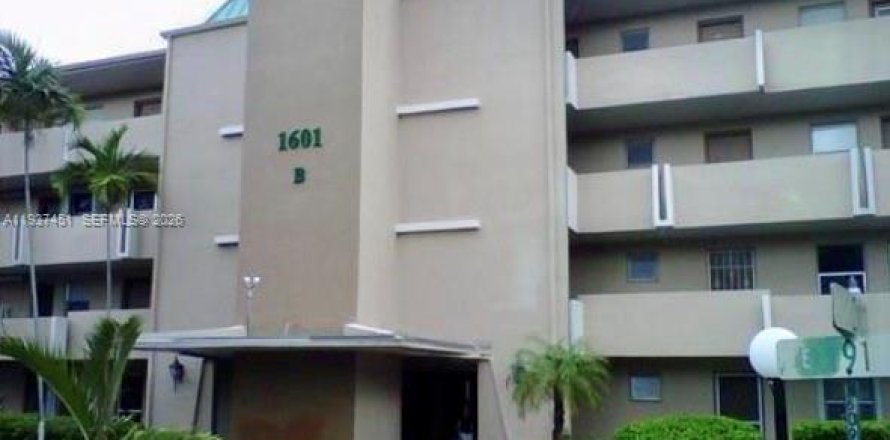 Condo in Miami, Florida, 1 bedroom  № 1995327