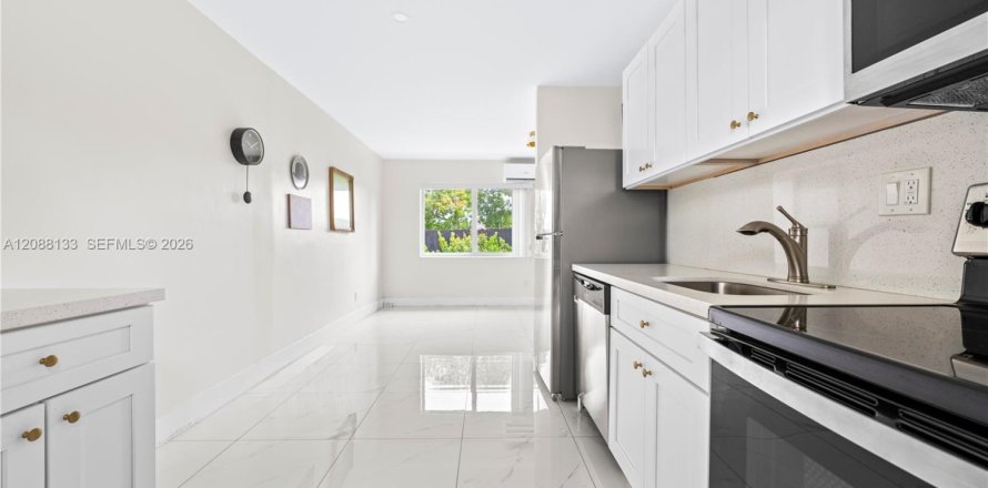 Villa ou maison à Fort Lauderdale, Floride 2 chambres, 181.9 m2 № 2363872