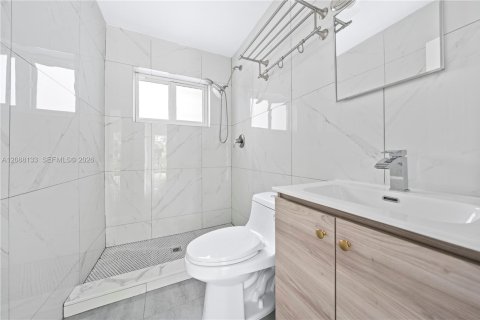 Villa ou maison à louer à Fort Lauderdale, Floride: 2 chambres, 181.9 m2 № 2363872 - photo 7