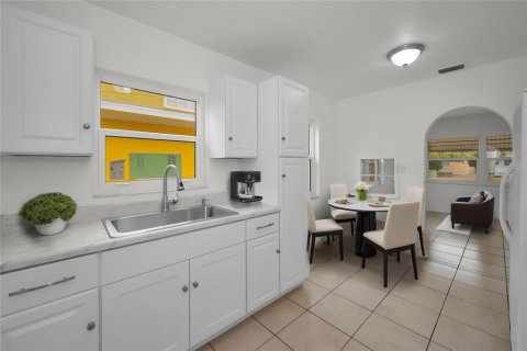 House in Clearwater, Florida 2 bedrooms, 89 sq.m. № 1658061 - photo 19