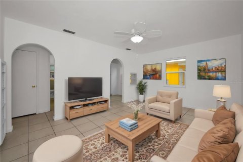 House in Clearwater, Florida 2 bedrooms, 89 sq.m. № 1658061 - photo 11