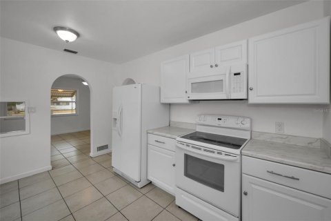 House in Clearwater, Florida 2 bedrooms, 89 sq.m. № 1658061 - photo 21