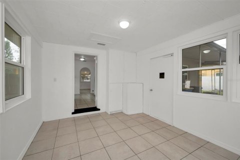House in Clearwater, Florida 2 bedrooms, 89 sq.m. № 1658061 - photo 28