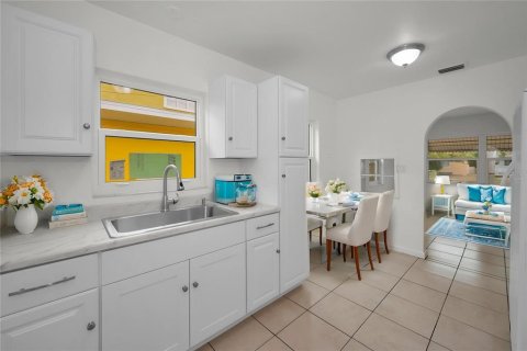 House in Clearwater, Florida 2 bedrooms, 89 sq.m. № 1658061 - photo 17