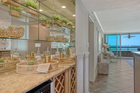 Copropriété à vendre à Sarasota, Floride: 2 chambres, 144.46 m2 № 2100745 - photo 17