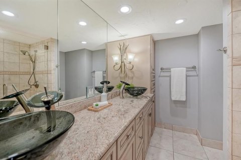 Copropriété à vendre à Sarasota, Floride: 2 chambres, 144.46 m2 № 2100745 - photo 26