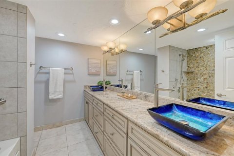 Copropriété à vendre à Sarasota, Floride: 2 chambres, 144.46 m2 № 2100745 - photo 23