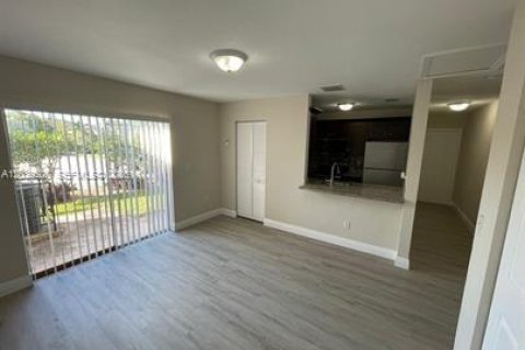 House in Fort Lauderdale, Florida 241.82 sq.m. № 2086589 - photo 4