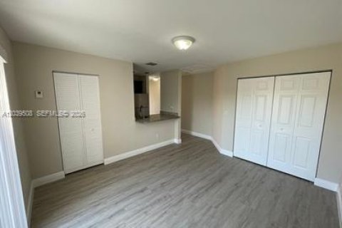 House in Fort Lauderdale, Florida 241.82 sq.m. № 2086589 - photo 6