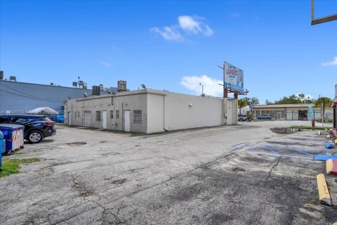 Immobilier commercial à vendre à Miami, Floride № 1942016 - photo 7