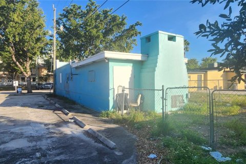 Immobilier commercial à vendre à West Palm Beach, Floride № 1976950 - photo 4