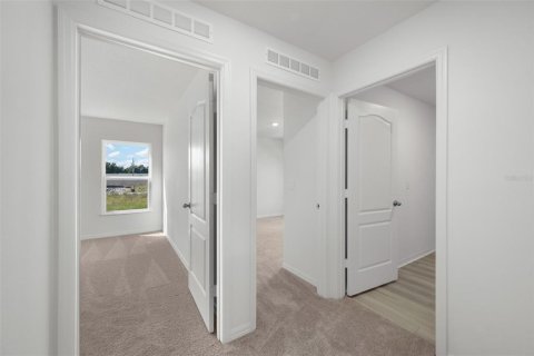 House in Poinciana, Florida 5 bedrooms, 208.47 sq.m. № 2218640 - photo 12