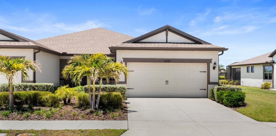 House in Apollo Beach, Florida 3 bedrooms, 147.16 sq.m. № 1658448