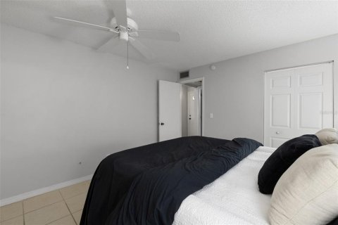 Condo in Palm Harbor, Florida, 1 bedroom  № 1828620 - photo 9