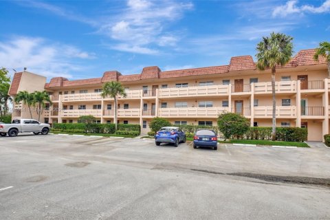 Condo in Delray Beach, Florida, 2 bedrooms № 2244269 - photo 29