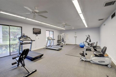 Condo in Delray Beach, Florida, 2 bedrooms № 2244269 - photo 22