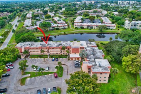 Condo in Delray Beach, Florida, 2 bedrooms № 2244269 - photo 14