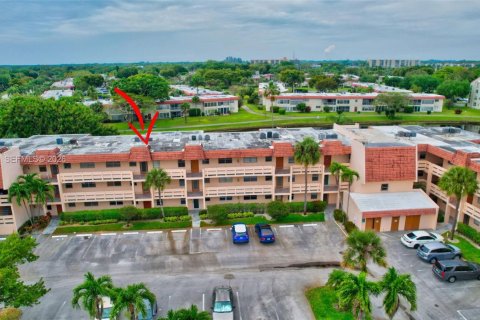 Condo in Delray Beach, Florida, 2 bedrooms № 2244269 - photo 13