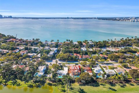 Casa en venta en Miami Beach, Florida, 5 dormitorios, 558.44 m2 № 1945757 - foto 1