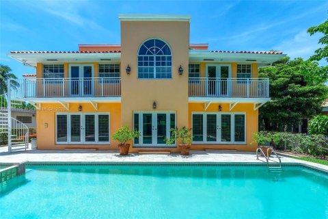 Casa en venta en Miami Beach, Florida, 5 dormitorios, 558.44 m2 № 1945757 - foto 4