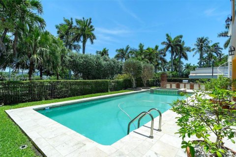 Casa en venta en Miami Beach, Florida, 5 dormitorios, 558.44 m2 № 1945757 - foto 8