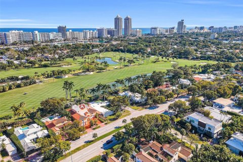 Casa en venta en Miami Beach, Florida, 5 dormitorios, 558.44 m2 № 1945757 - foto 15