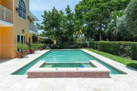 Casa en venta en Miami Beach, Florida, 5 dormitorios, 558.44 m2 № 1945757 - foto 7