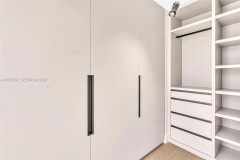 Casa en venta en Miami Beach, Florida, 4 dormitorios, 357.67 m2 № 2189347 - foto 21