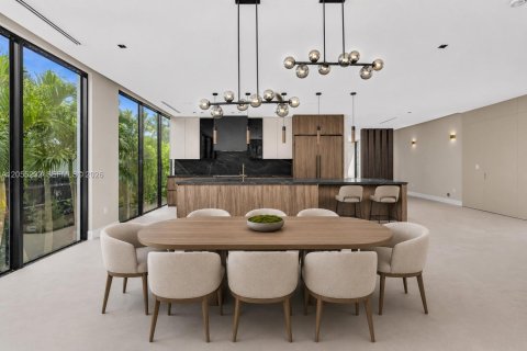 Casa en venta en Miami Beach, Florida, 4 dormitorios, 357.67 m2 № 2189347 - foto 7