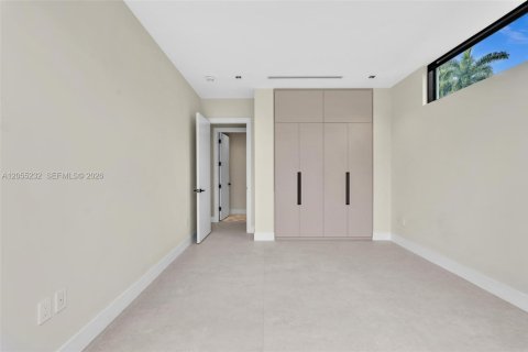Casa en venta en Miami Beach, Florida, 4 dormitorios, 357.67 m2 № 2189347 - foto 17