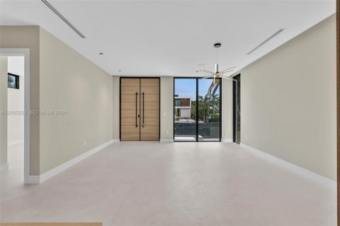 Casa en venta en Miami Beach, Florida, 4 dormitorios, 357.67 m2 № 2189347 - foto 12