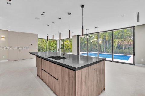 Casa en venta en Miami Beach, Florida, 4 dormitorios, 357.67 m2 № 2189347 - foto 9