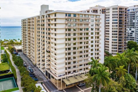 Кондоминиум с 2 спальнями в Бэл-Харбор, Флорида № 2053694