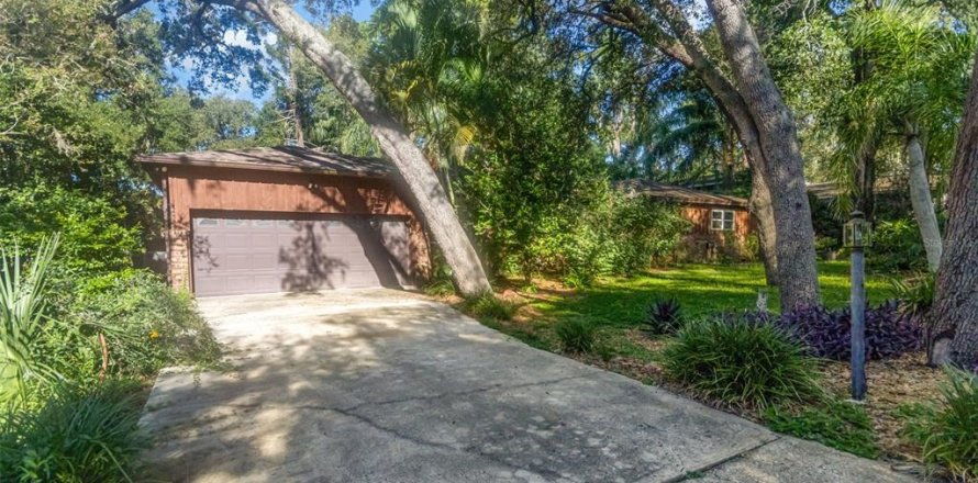 House in Longwood, Florida 3 bedrooms, 184.32 sq.m. № 1911049