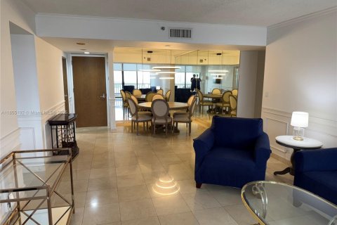 Copropriété à louer à Aventura, Floride: 2 chambres, 125.42 m2 № 1960079 - photo 11