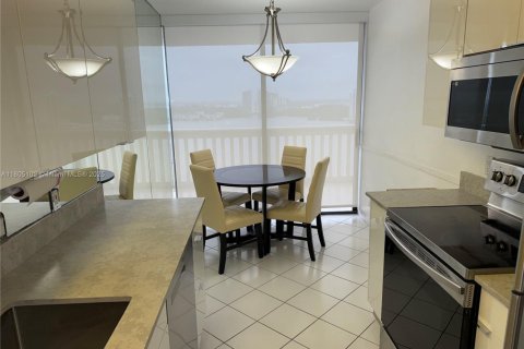 Copropriété à louer à Aventura, Floride: 2 chambres, 125.42 m2 № 1960079 - photo 14