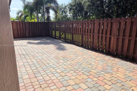 Casa en alquiler en Homestead, Florida, 4 dormitorios, 171.03 m2 № 1889857 - foto 2